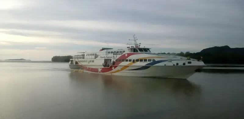 STARCITY EXPRESS NO.5 Passenger Ship IMO 9732096