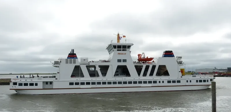 FRISIA III Passenger Ship IMO 9732450 photo 4