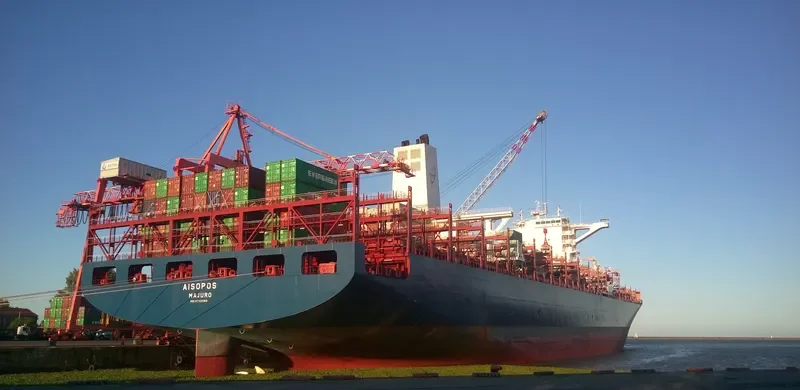 SEAMAX ROWAYTON Container Ship IMO 9732589 photo 3