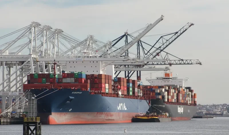 SEAMAX ROWAYTON Container Ship IMO 9732589 photo 6