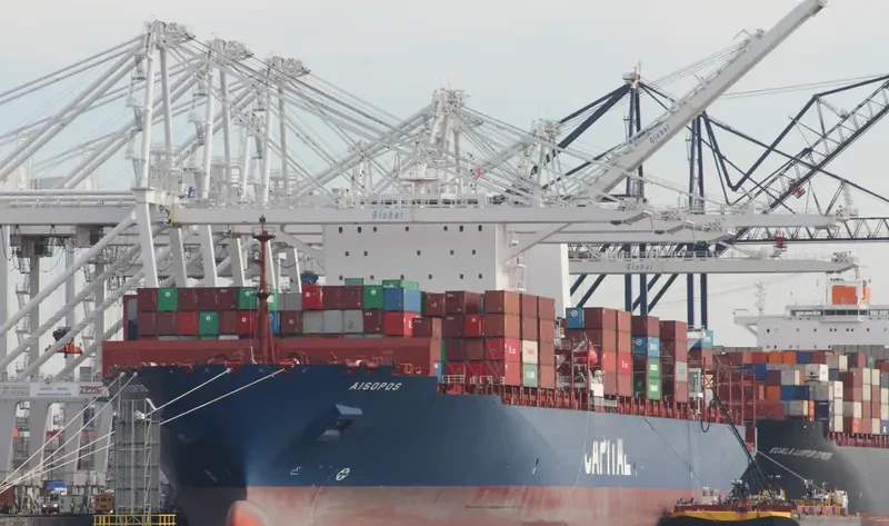 SEAMAX ROWAYTON Container Ship IMO 9732589 photo 8