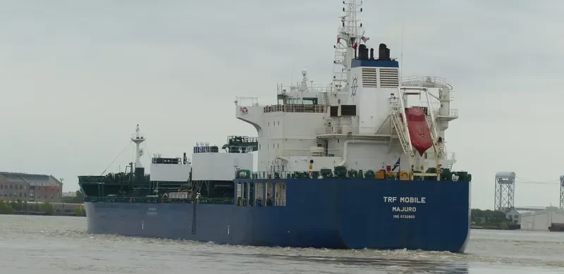 TRF MOBILE Tanker IMO 9732802 photo 2