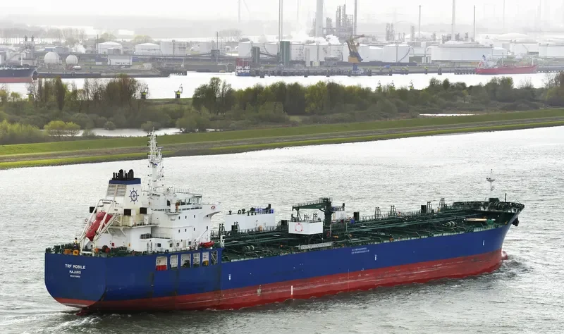 TRF MOBILE Tanker IMO 9732802 photo 5
