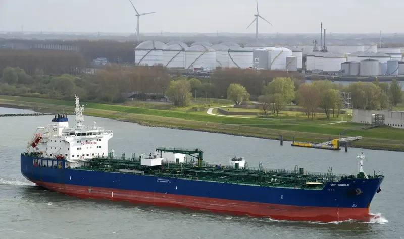 TRF MOBILE Tanker IMO 9732802 photo 6