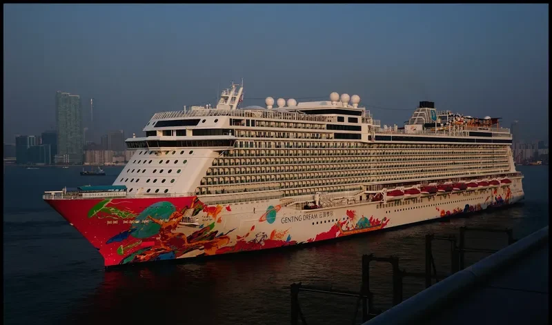 GENTING DREAM Passenger Ship IMO 9733105 photo 5