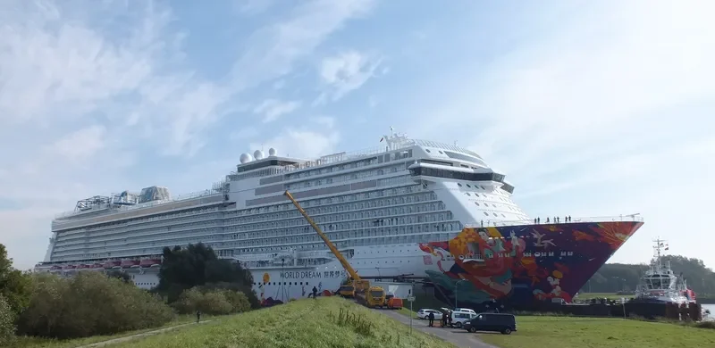 WORLD DREAM Passenger Ship IMO 9733117 photo 10