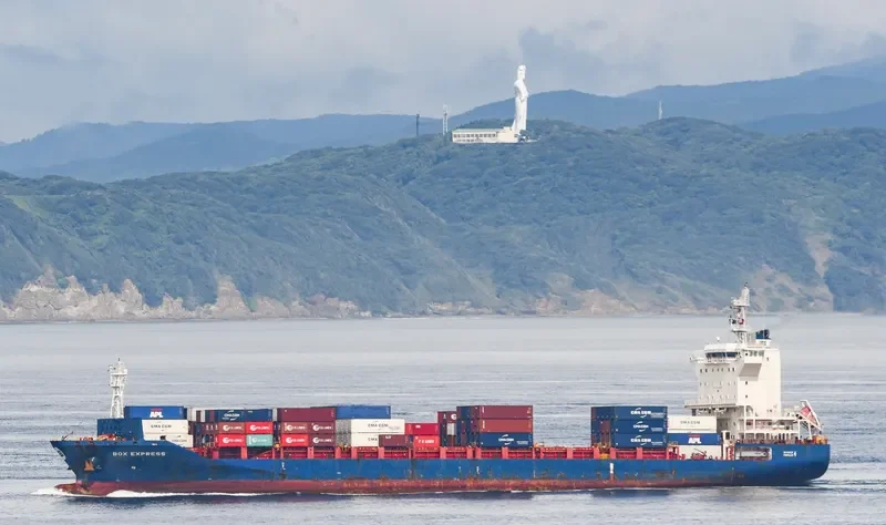 WAN HAI 176 Container Ship IMO 9733832 photo 8