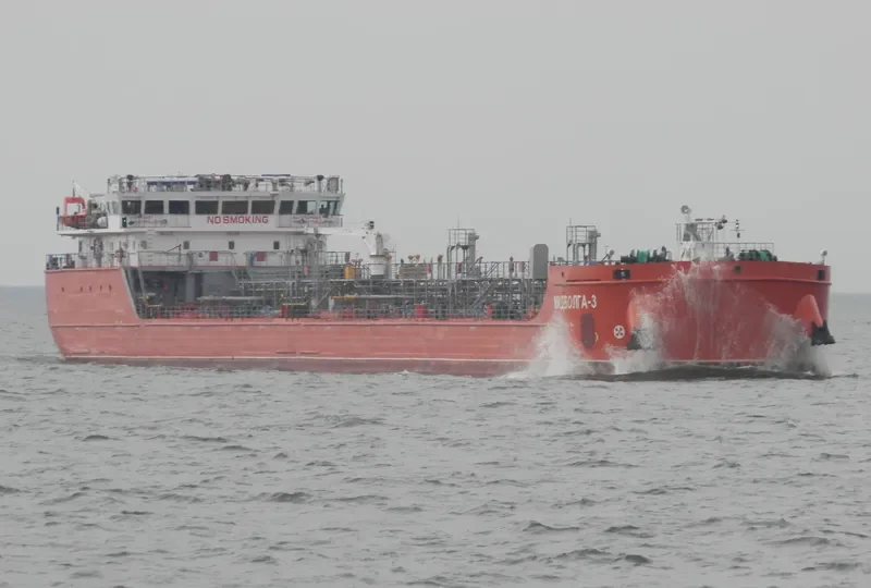 MIDVOLGA 3 Tanker IMO 9735141