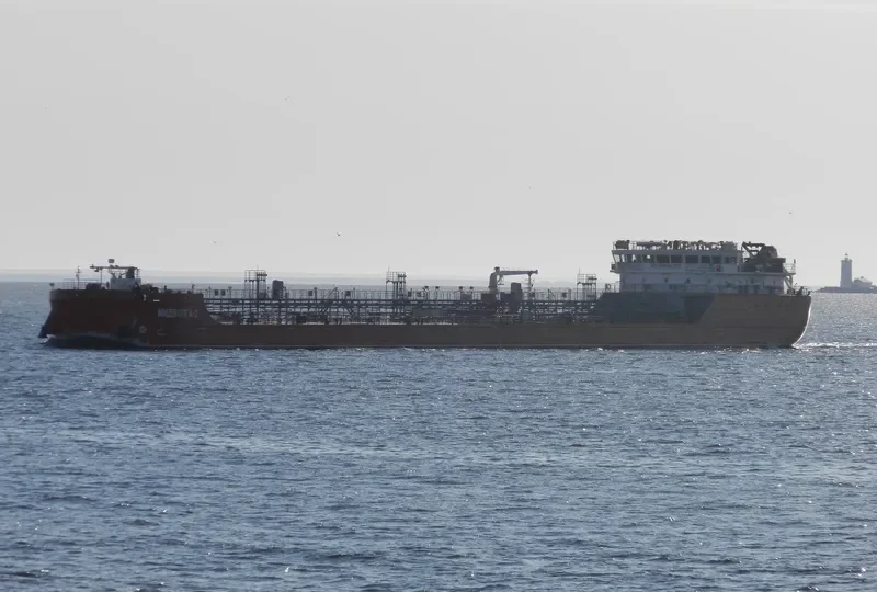 MIDVOLGA 3 Tanker IMO 9735141 photo 5