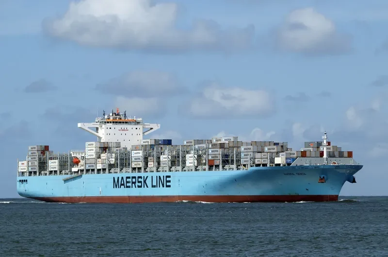MAERSK GENOA Container Ship IMO 9739680 photo 3