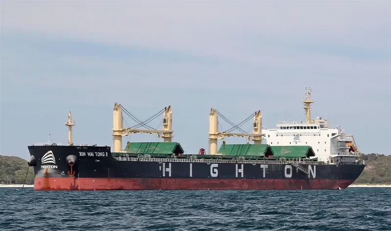 XIN HAI TONG 8 Bulk Carrier IMO 9741566 photo 4