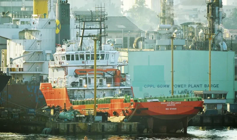 EXECUTIVE BRILLIANCE Offshore Vessel IMO 9745029 photo 2