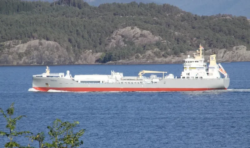 TERN SEA Tanker IMO 9747974 photo 3