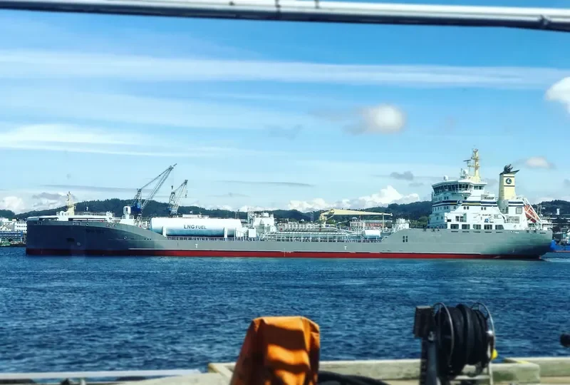 TERN SEA Tanker IMO 9747974 photo 9