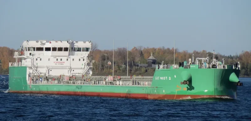 BALT FLOT 2 Tanker IMO 9751884 photo 3