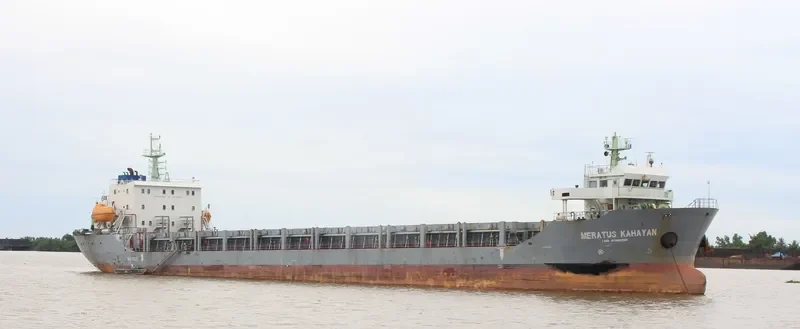 MERATUS KAHAYAN Container Ship IMO 9760330 photo 4