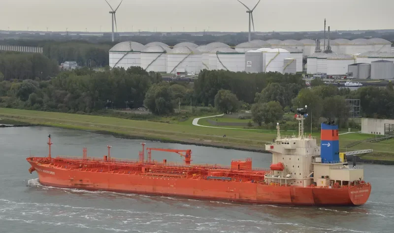 MEDALTA ADVENTURER Tanker IMO 9761451 photo 3