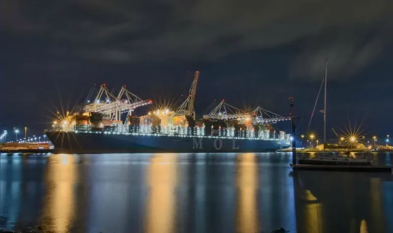 MOL TRIUMPH Container Ship IMO 9769271 photo 4