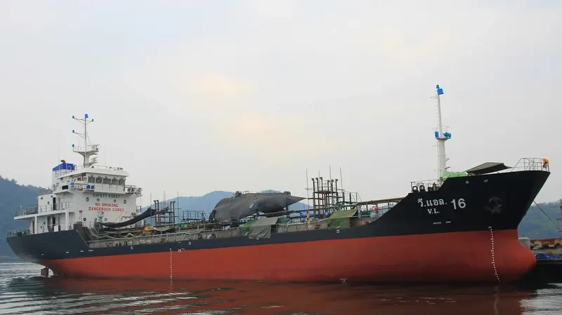 V.L.16 Tanker IMO 9770153