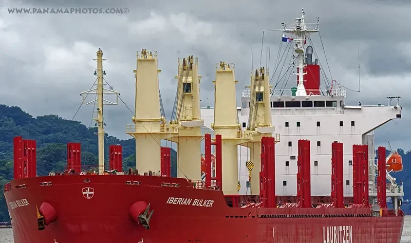 IBERIAN BULKER Bulk Carrier IMO 9782962 photo 8