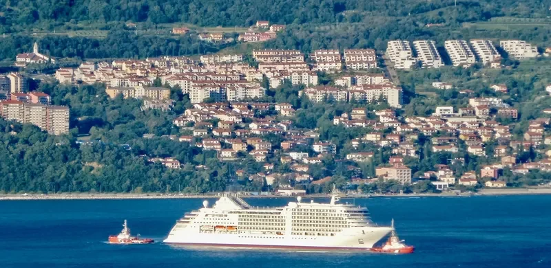 SILVER MUSE Passenger Ship IMO 9784350 photo 7