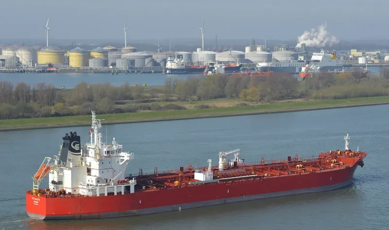 STI GALATA Tanker IMO 9785689 photo 4