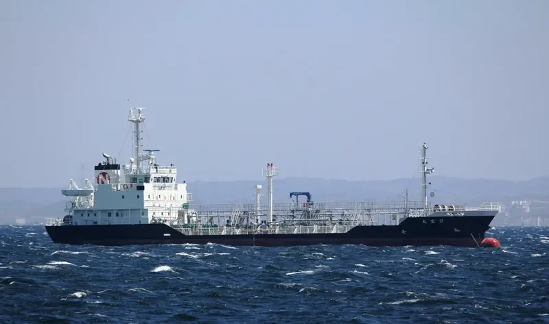 NIPPO MARU Tanker IMO 9810006 photo 4