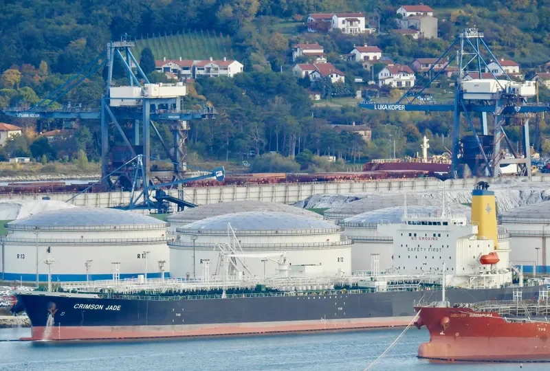 CRIMSON JADE Tanker IMO 9812743 photo 5